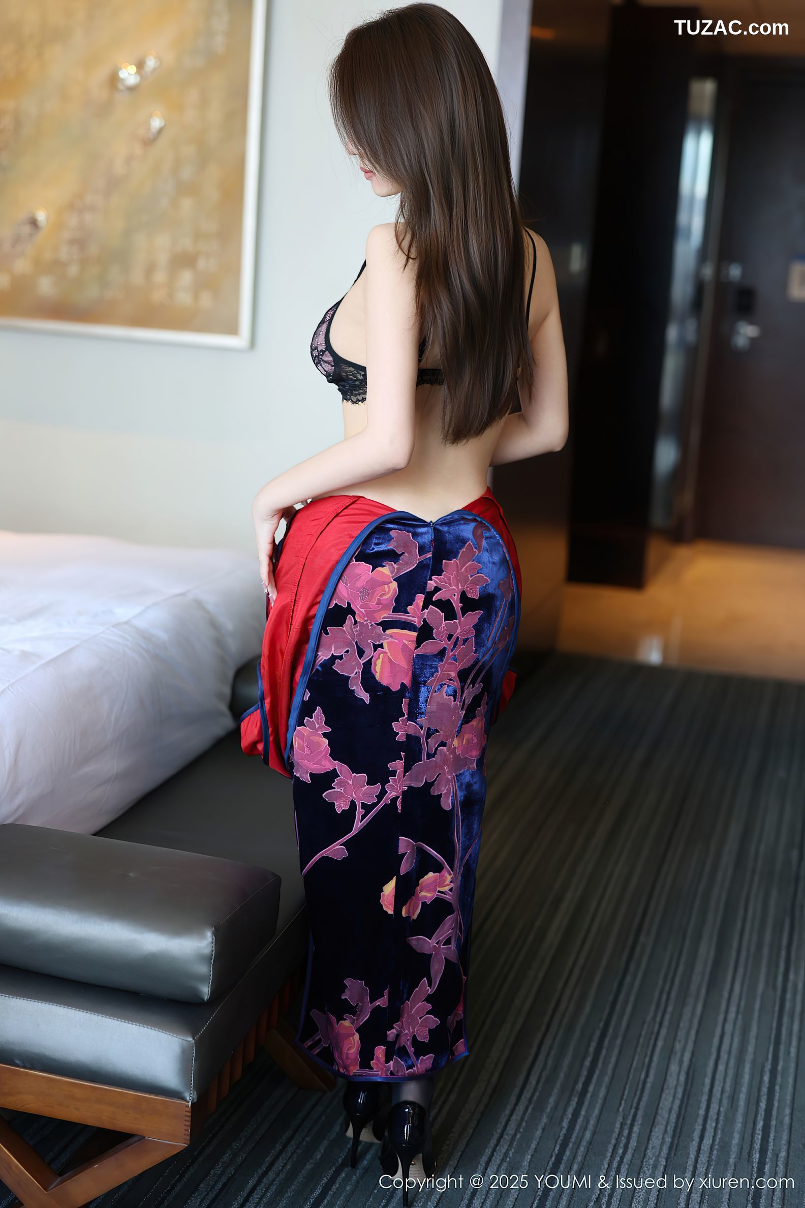 YouMi尤蜜荟-1158-桃桃·夭夭twins-深色粉印花旗袍黑蕾丝内衣-2025.08.14