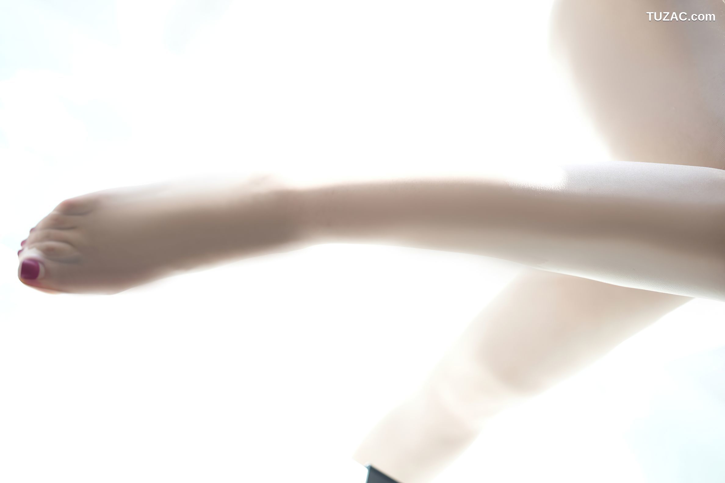 YouMi尤蜜荟-1160-心妍小公主-浅色抹胸连衣短裙爆乳-2025.08.20