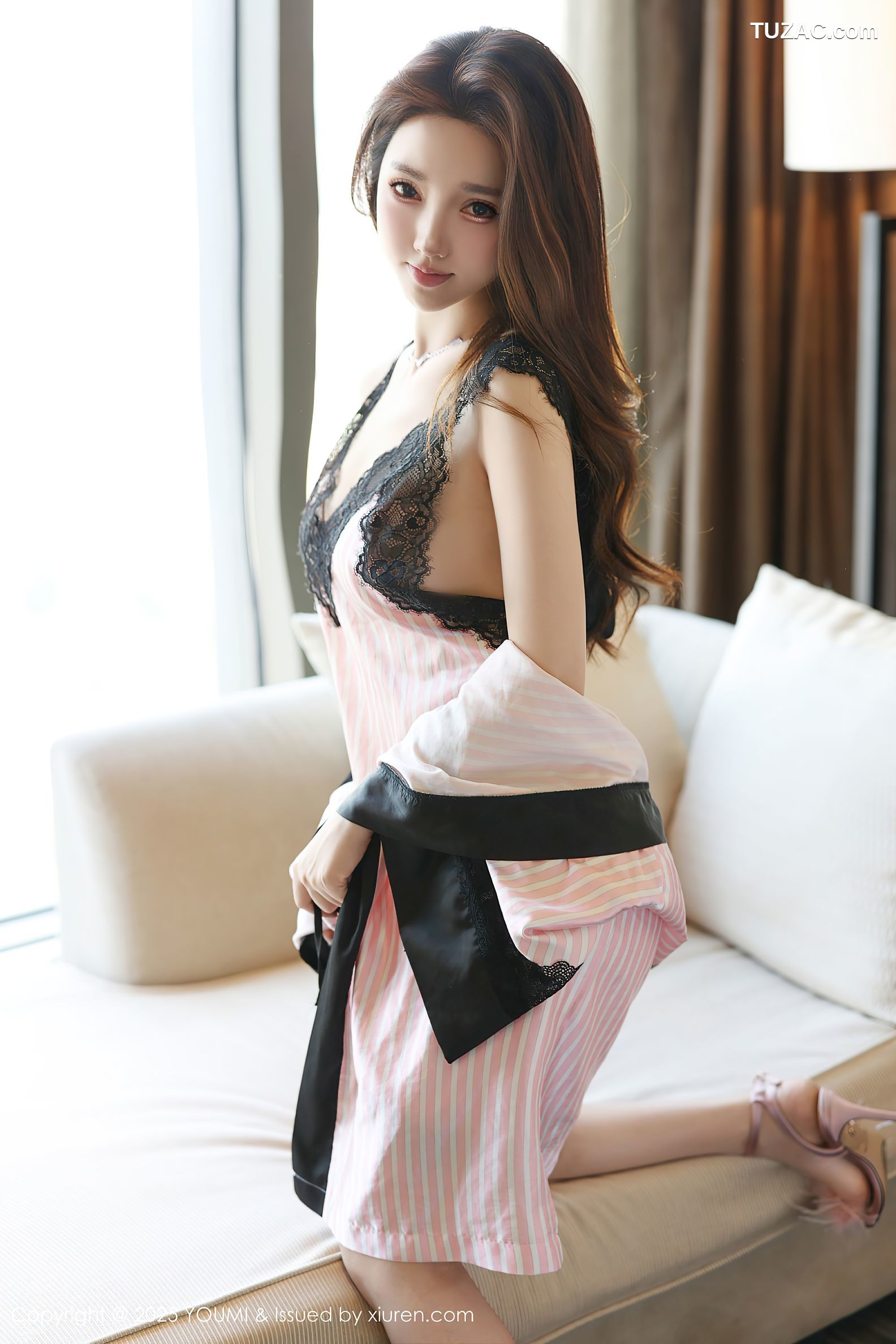 YouMi尤蜜荟-1161-桃桃·夭夭twins-性感粉色睡裙-白蕾丝睡裙-姐妹花-2025.08.22