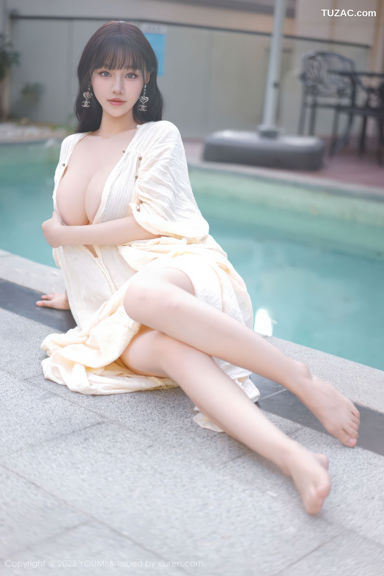 YouMi尤蜜荟-1185-朱可儿-浴池场景-童颜巨乳浅色浴袍-2025.11.28
