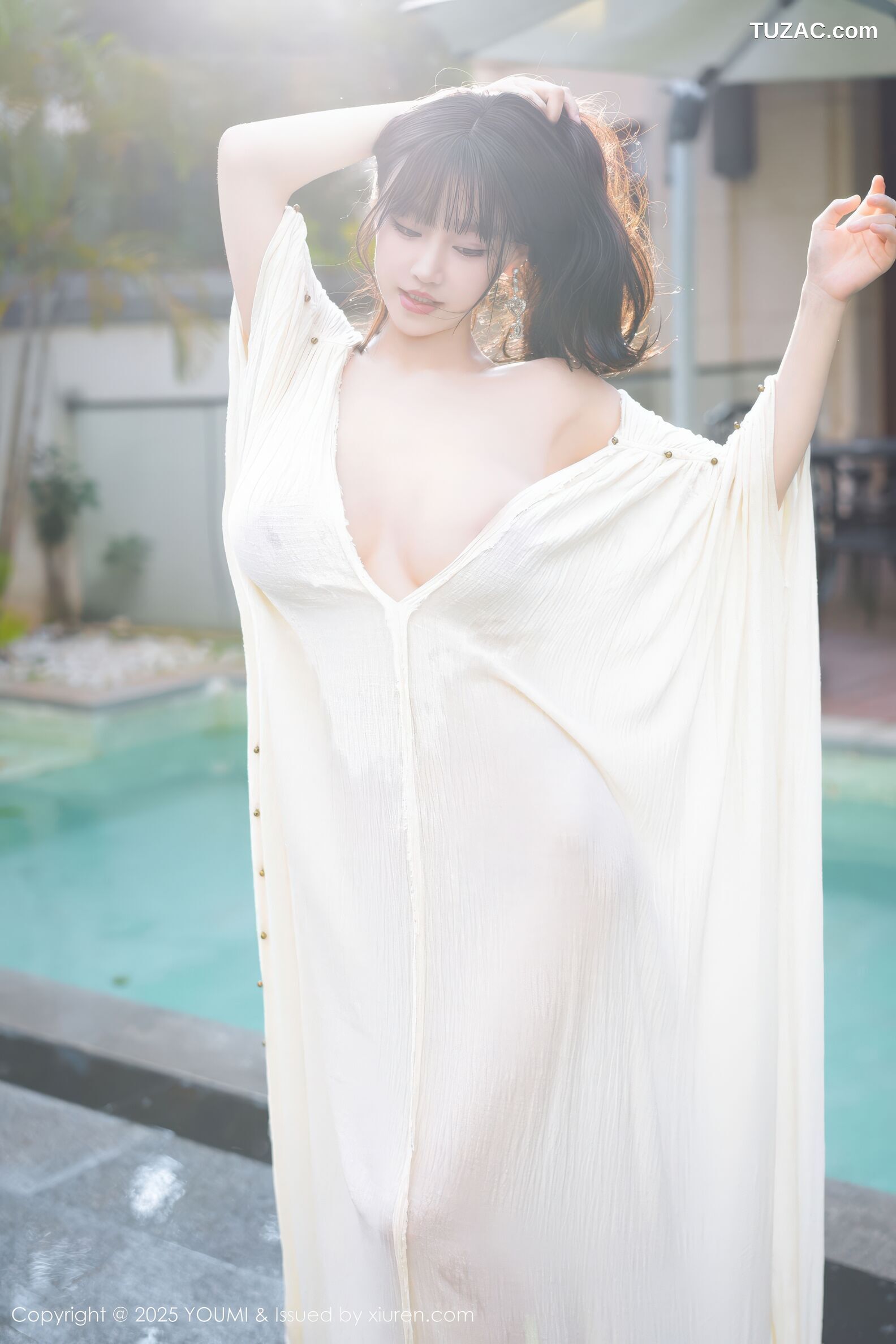 YouMi尤蜜荟-1185-朱可儿-浴池场景-童颜巨乳浅色浴袍-2025.11.28