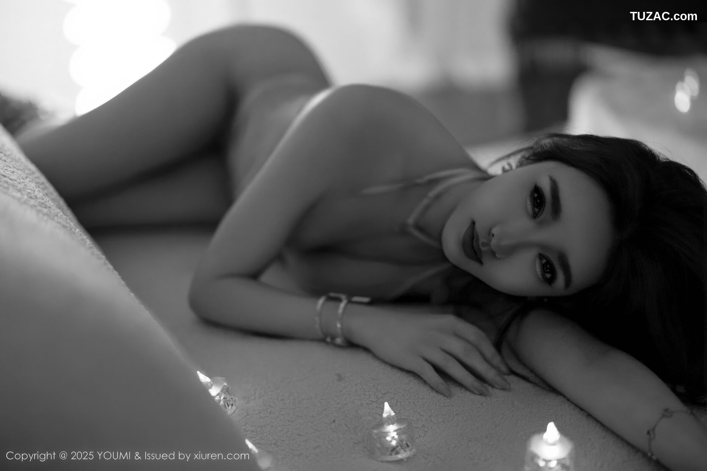YouMi尤蜜荟-1191-Twins-桃桃-金色闪亮连衣短裙肉色丝袜-2025.12.19
