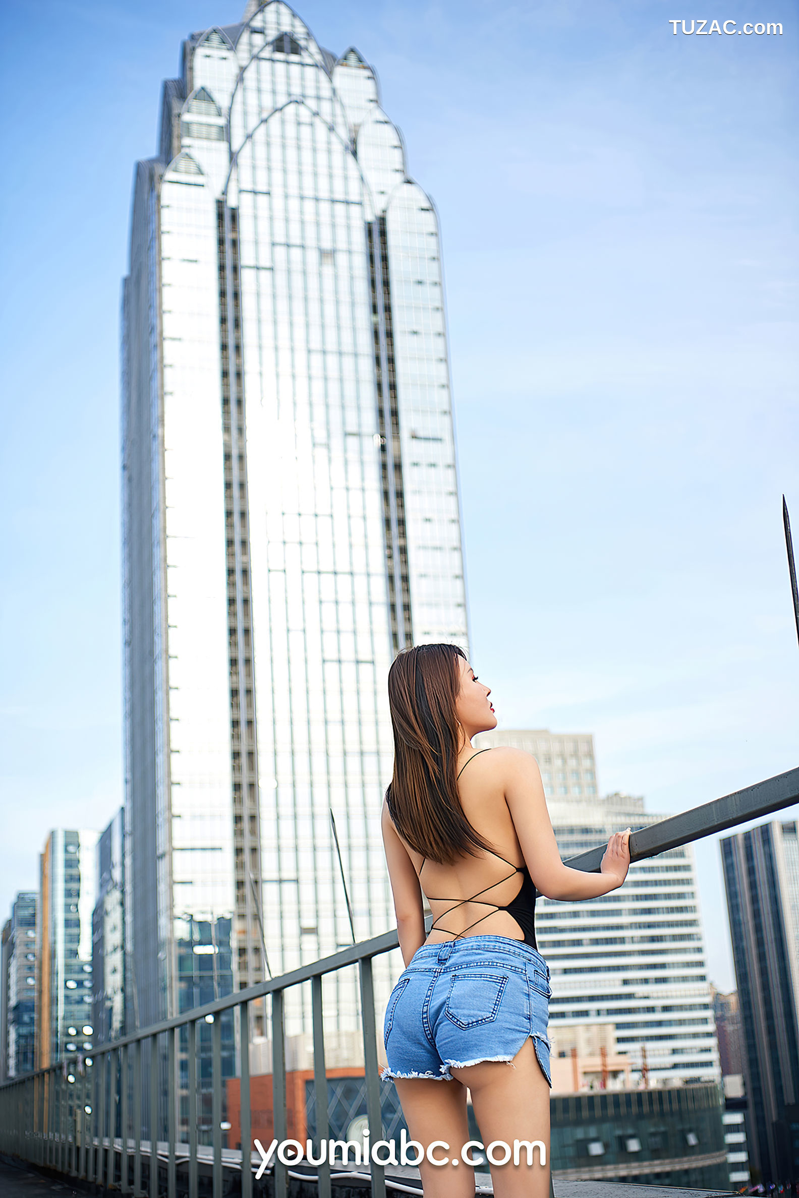 YouMi尤蜜-2020.10.25-李多多-《裸色展示》