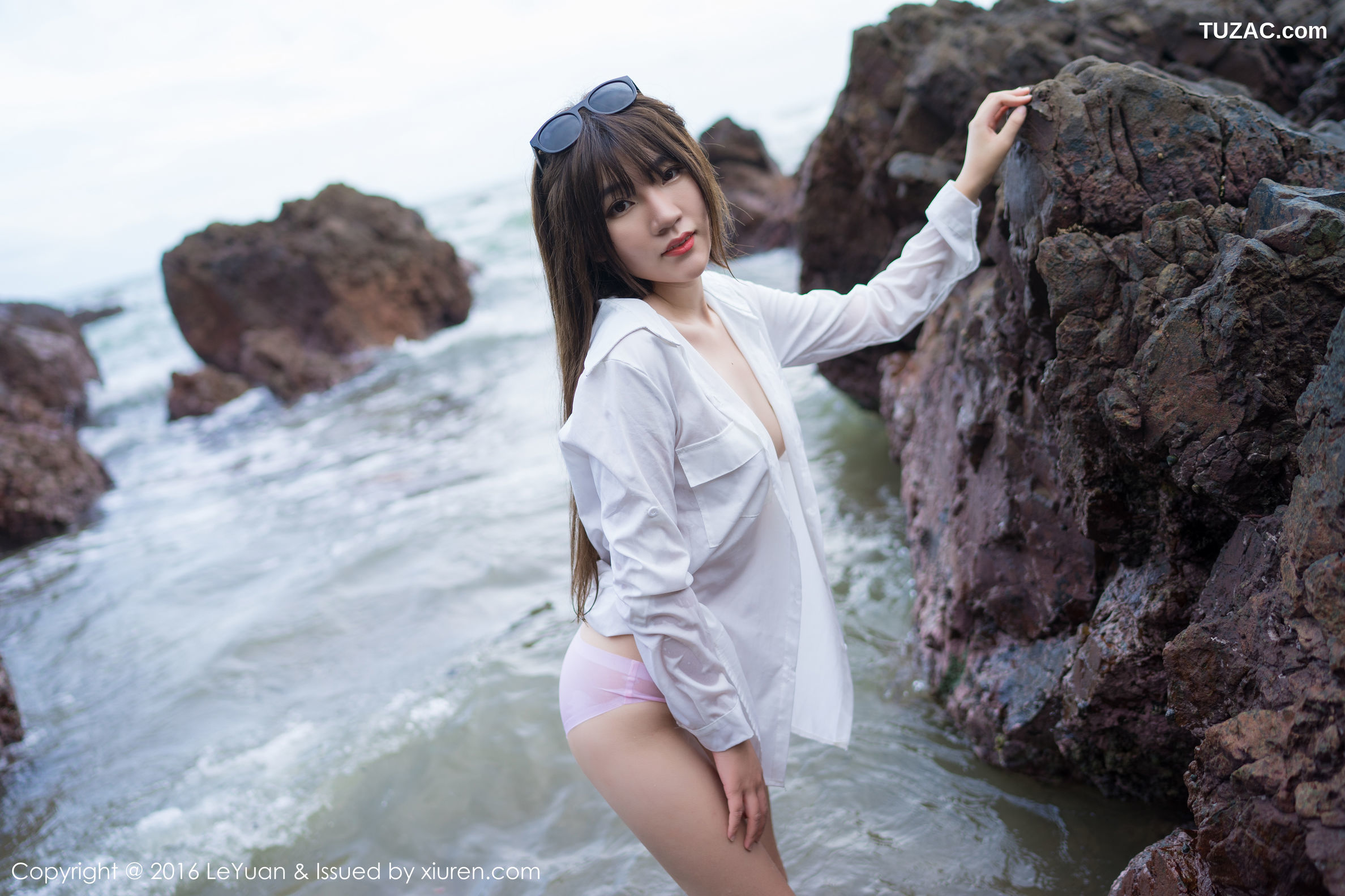 LeYuan星乐园-012-冷不丁-《比基尼-白衬衫诱惑》