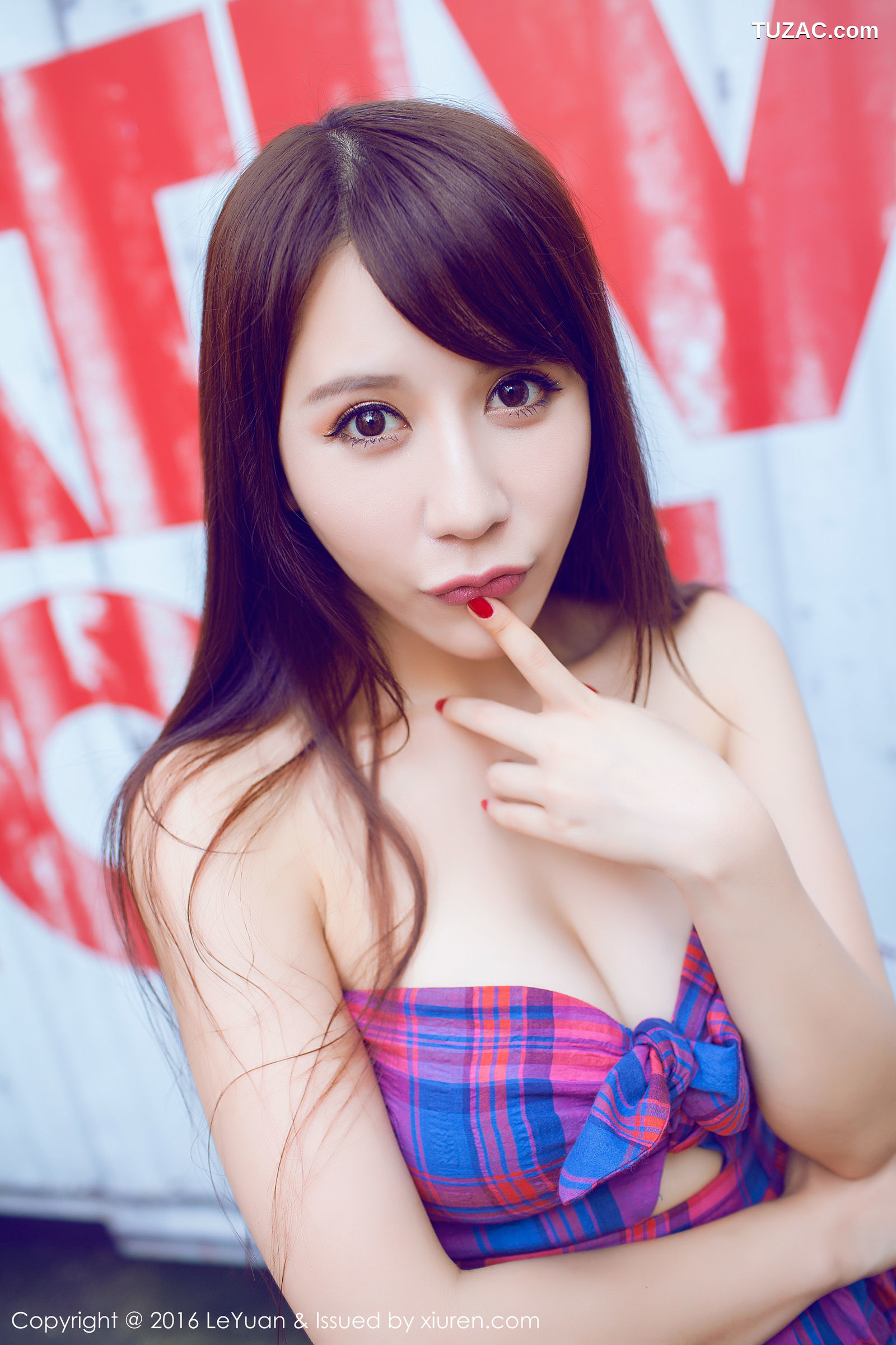 LeYuan星乐园-020-艾惟-《小清新街拍系列》