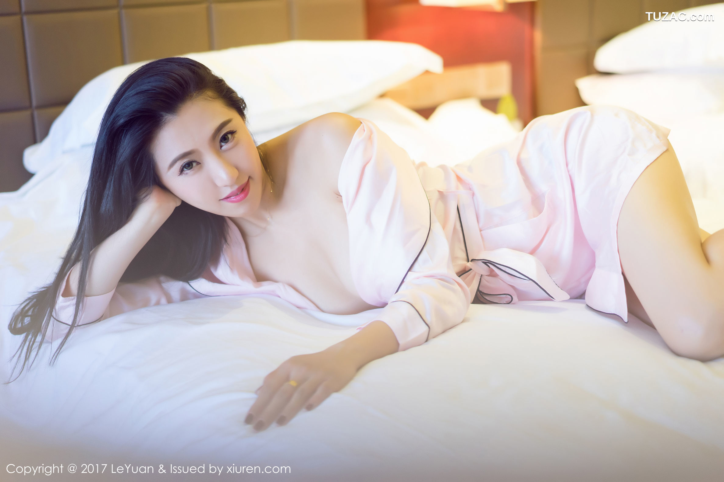 LeYuan星乐园-044-大熙-《职场OL蒙面黑丝与浴室湿身性感诱惑》