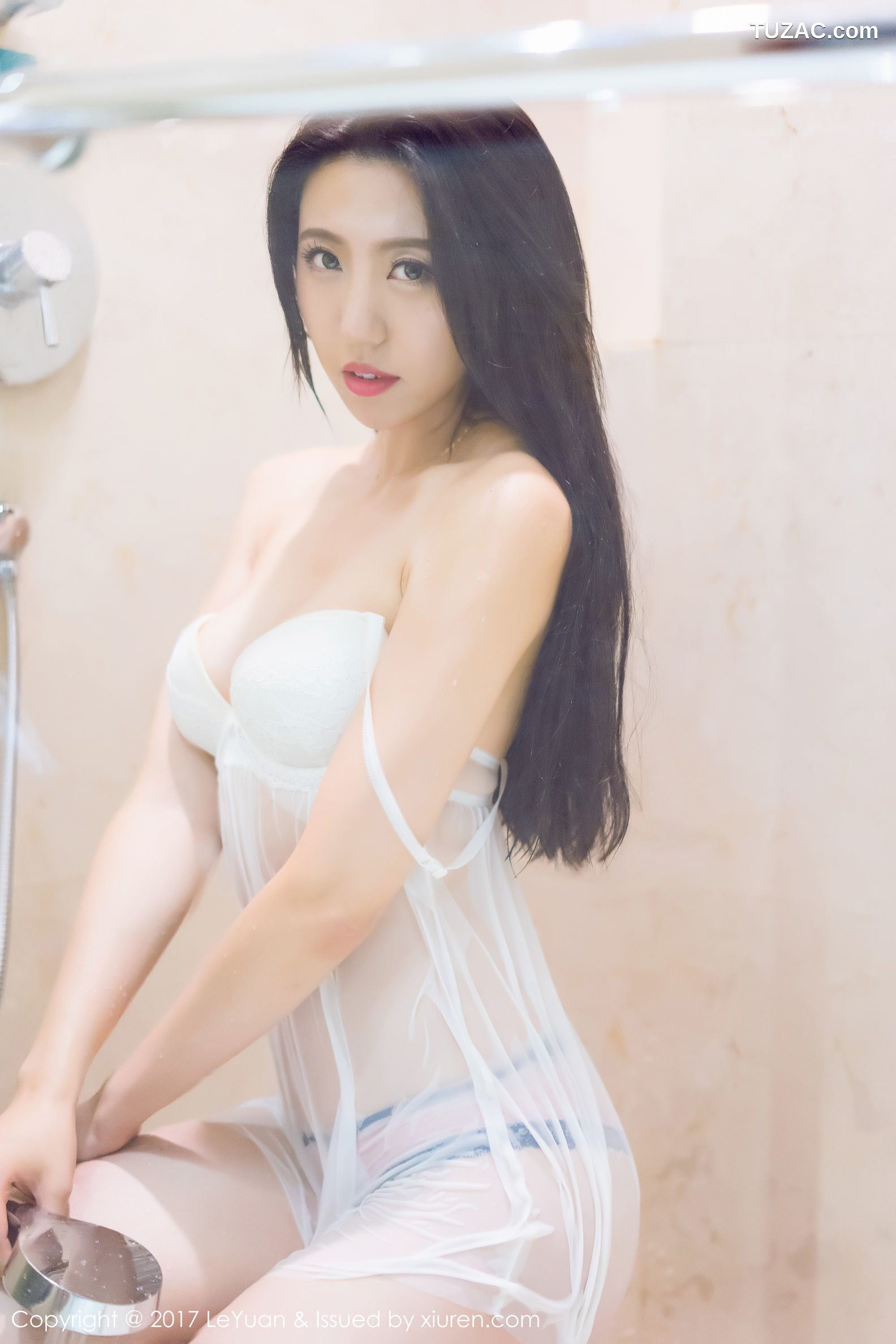 LeYuan星乐园-044-大熙-《职场OL蒙面黑丝与浴室湿身性感诱惑》