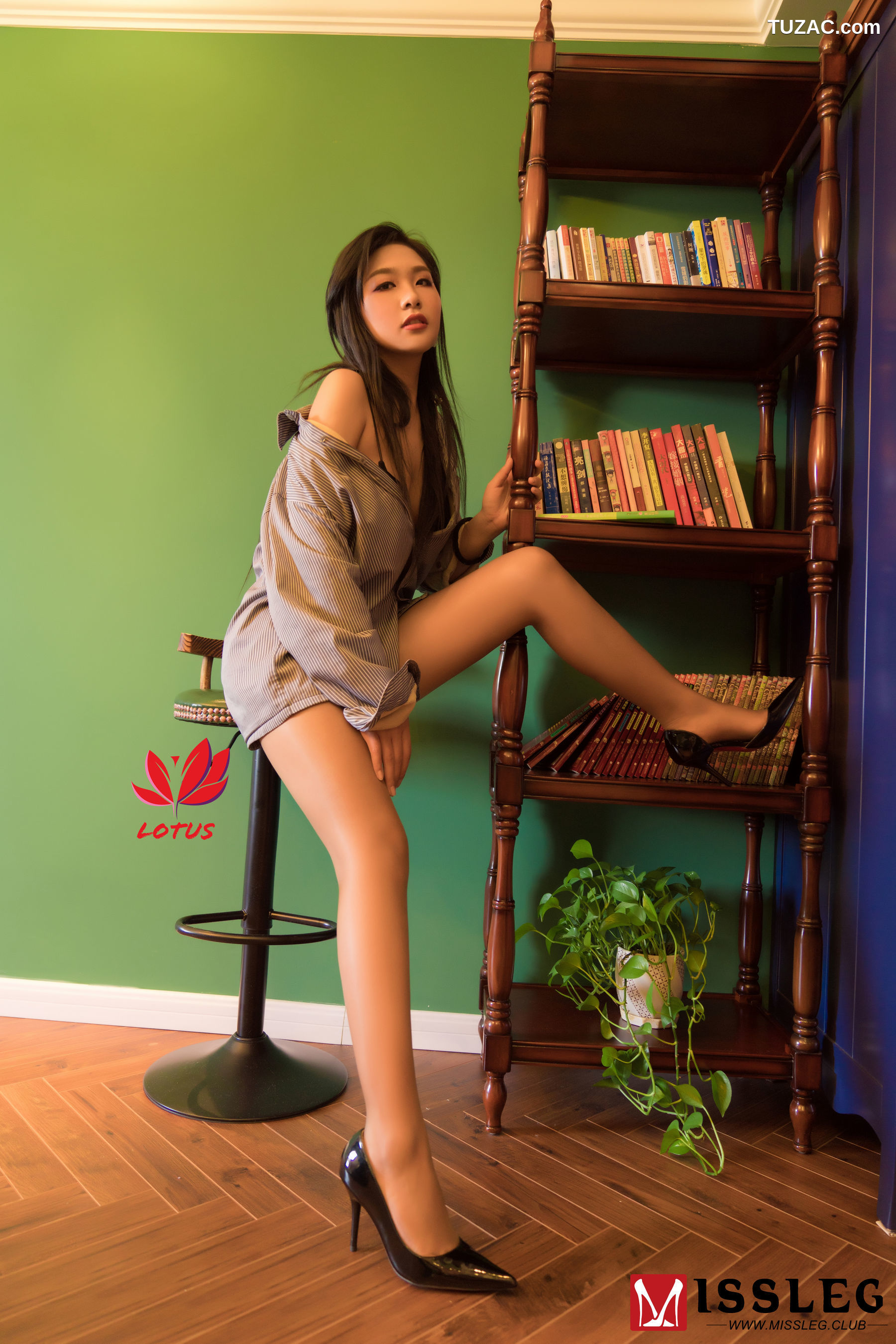 MissLeg蜜丝-M014-小鬼-《肉丝美腿高跟》