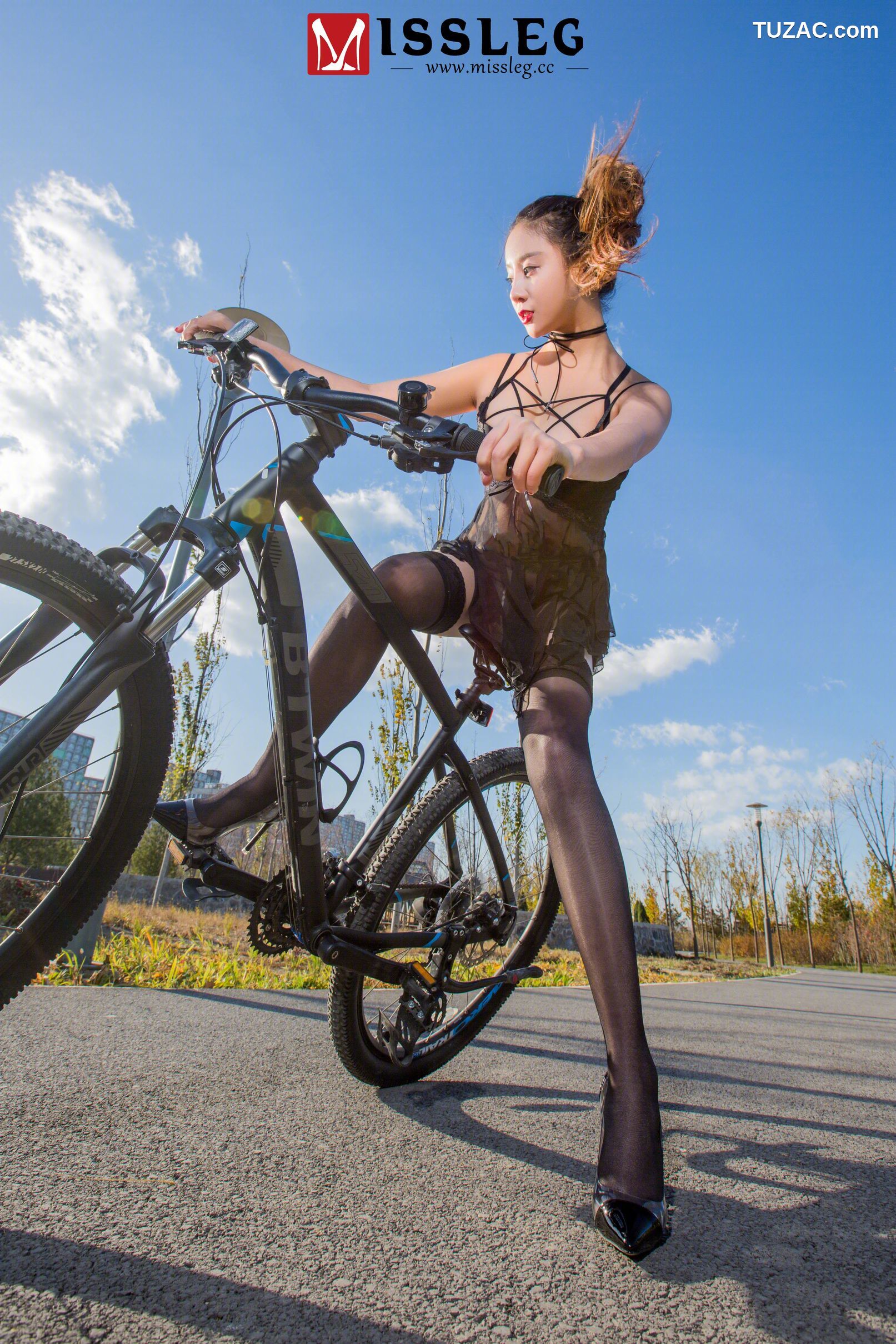 MissLeg蜜丝-V011-筱慧-《寒》-外拍系列-钻石版