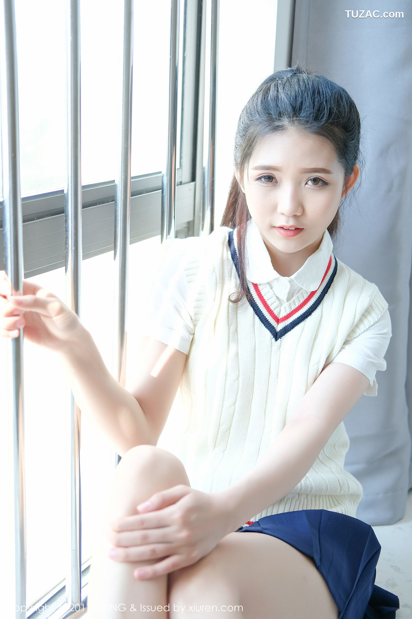 UXing优星馆-vol.056-可爱的小叶子-校服软妹
