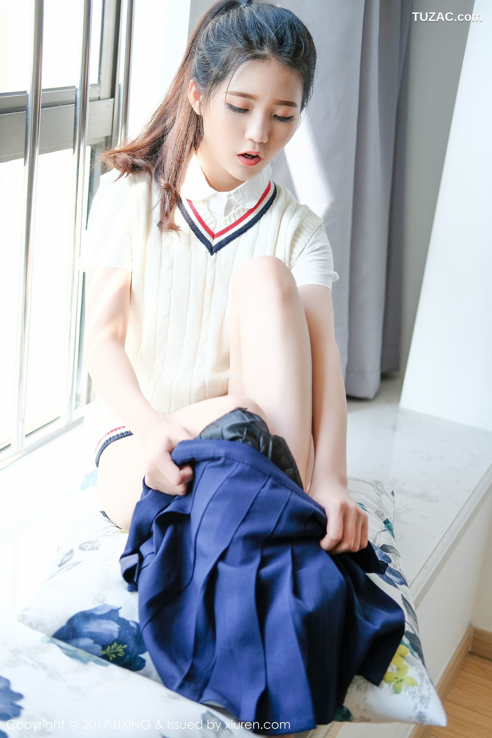 UXing优星馆-vol.056-可爱的小叶子-校服软妹