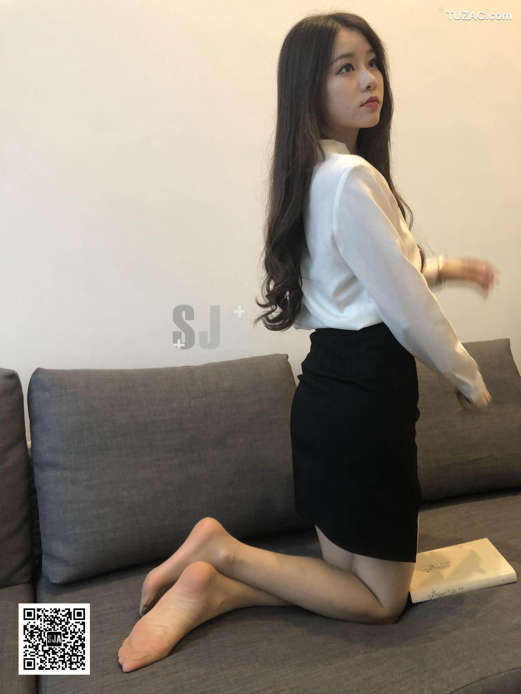 佳爷SJA-002-闺蜜视角《衩》