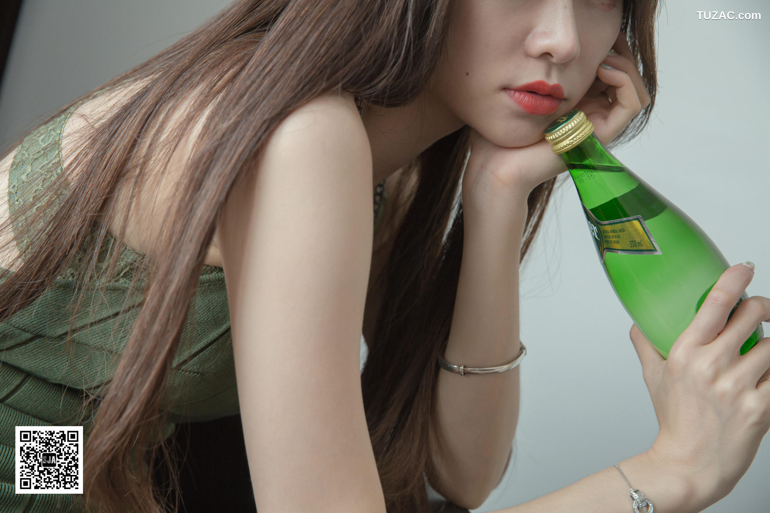 佳爷SJA-004-闺蜜视角《玉》