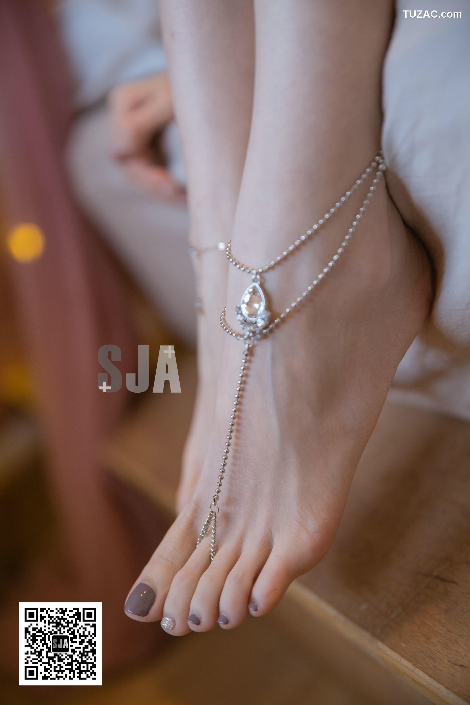 佳爷SJA-011-闺蜜视角《暖》