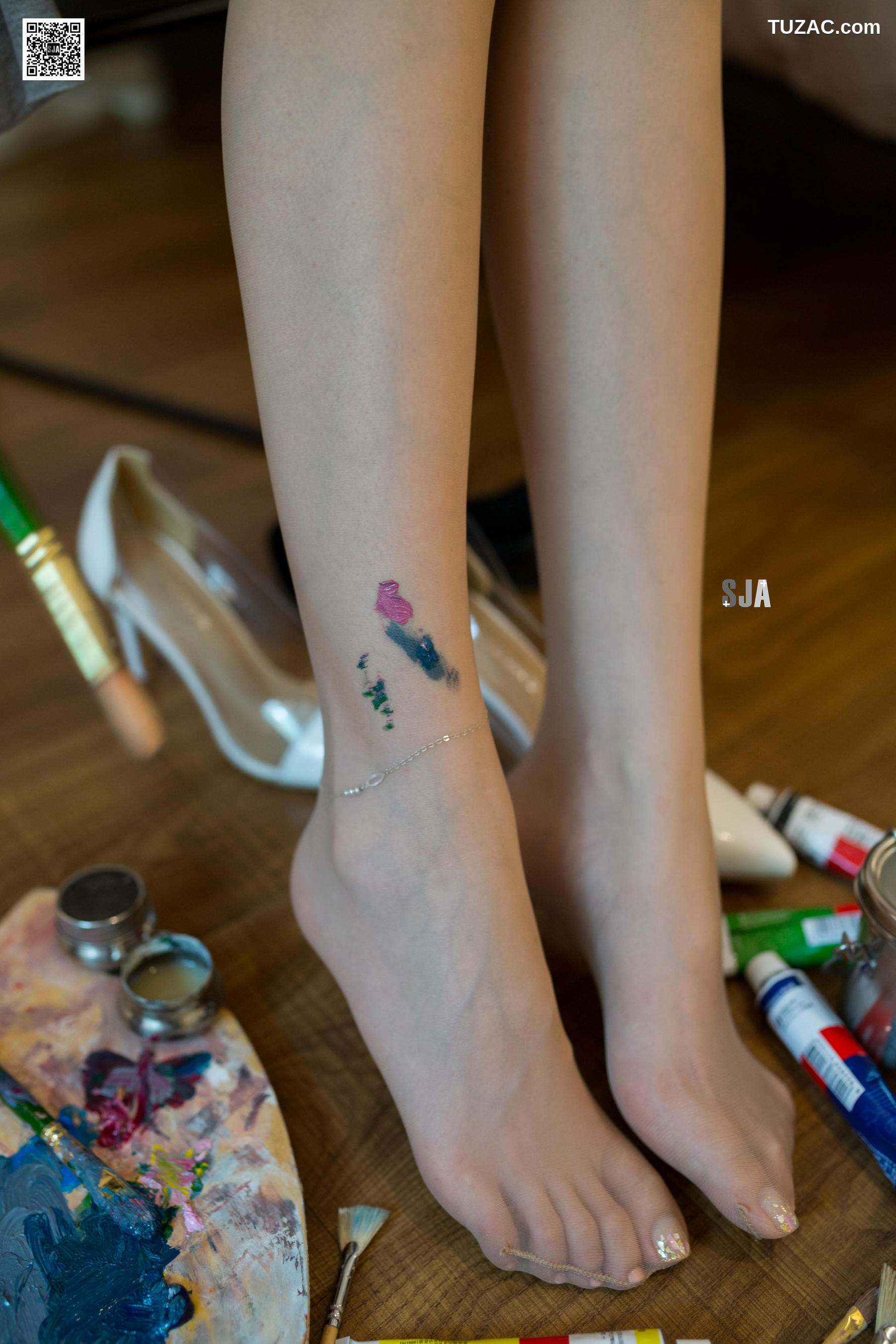 佳爷SJA-043-闺蜜视角《她》