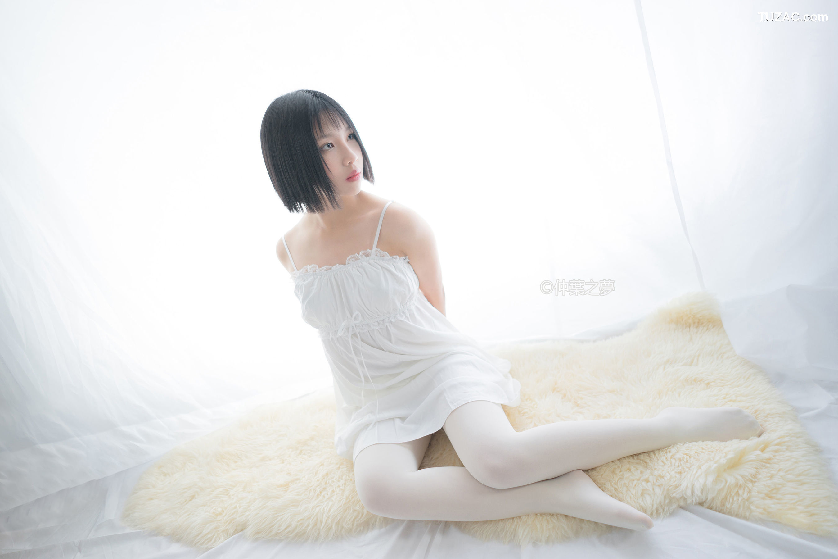 轻兰映画-Grand.001-《清纯白吊带裙》