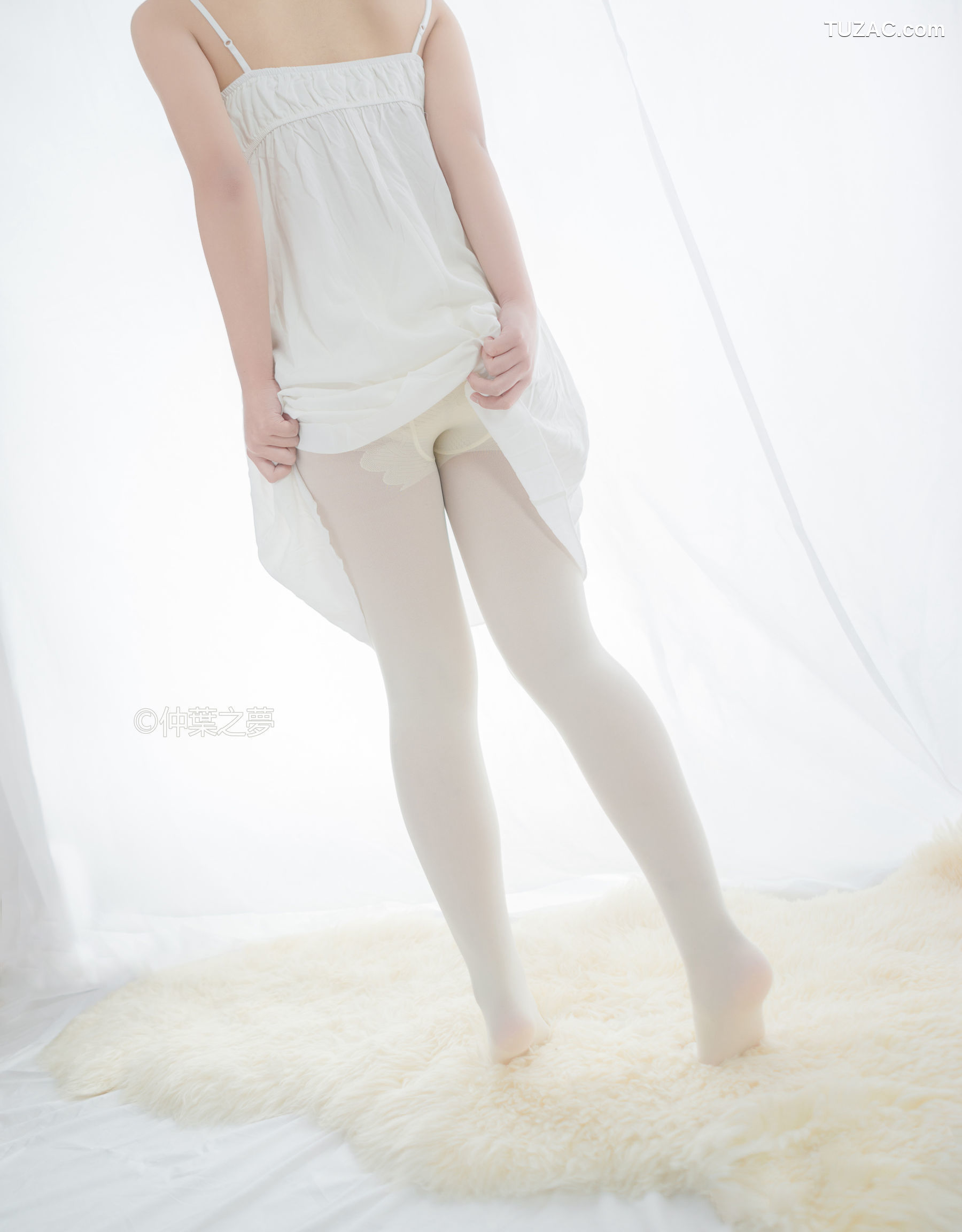 轻兰映画-Grand.001-《清纯白吊带裙》