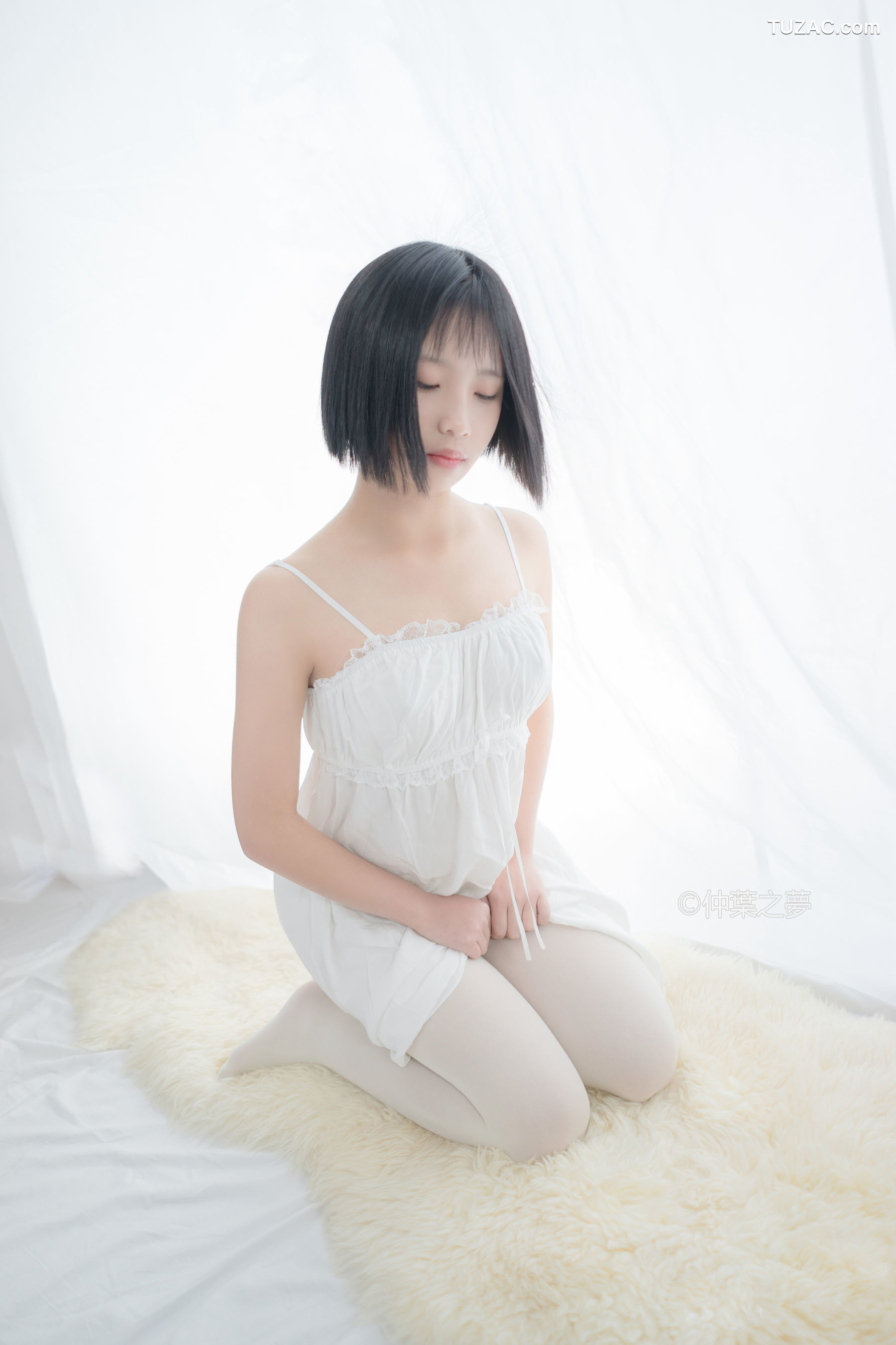 轻兰映画-Grand.001-《清纯白吊带裙》