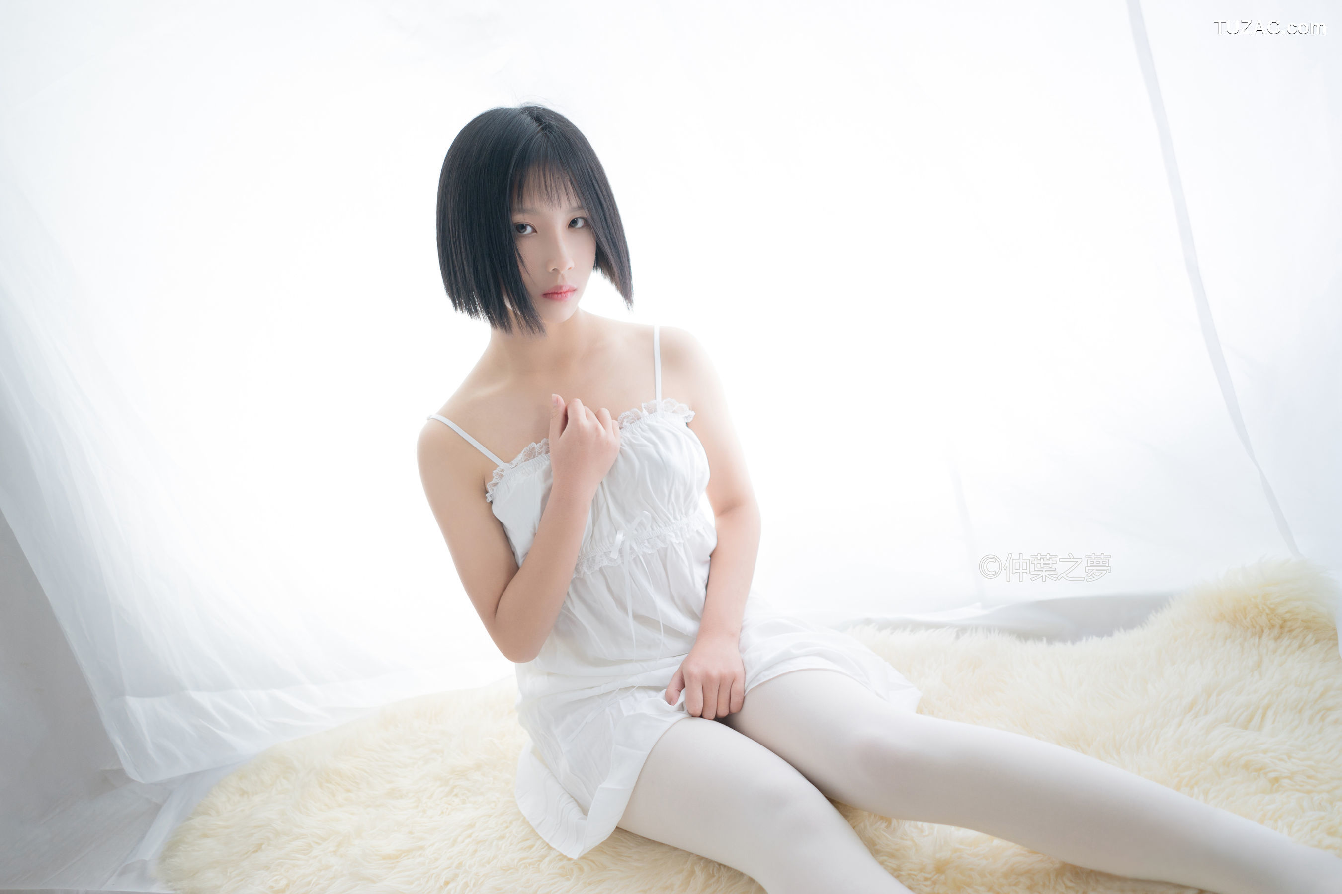 轻兰映画-Grand.001-《清纯白吊带裙》