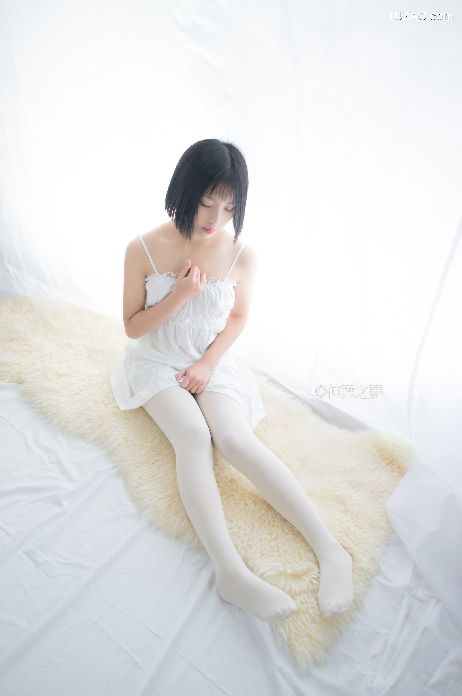 轻兰映画-Grand.001-《清纯白吊带裙》