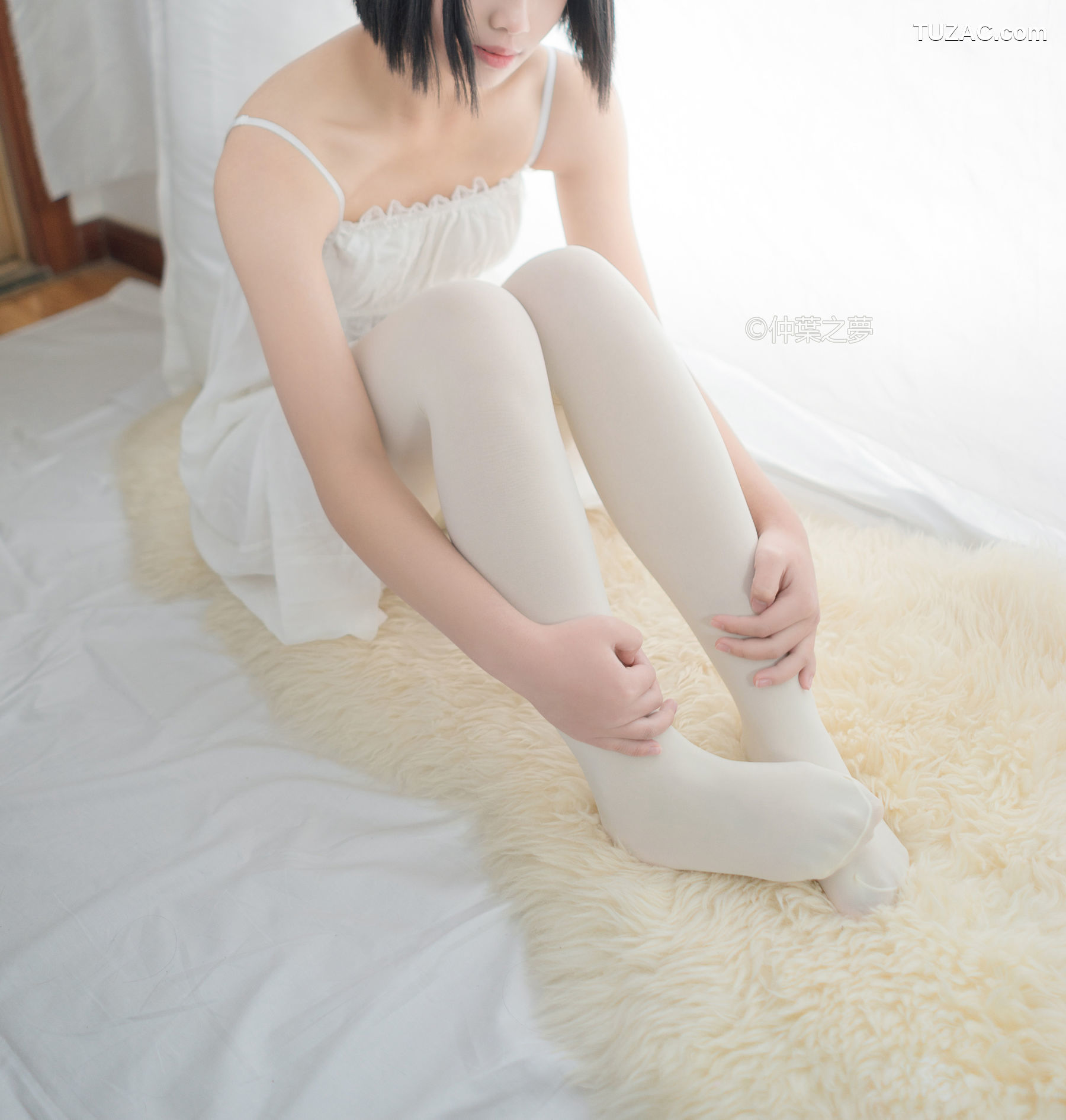 轻兰映画-Grand.001-《清纯白吊带裙》