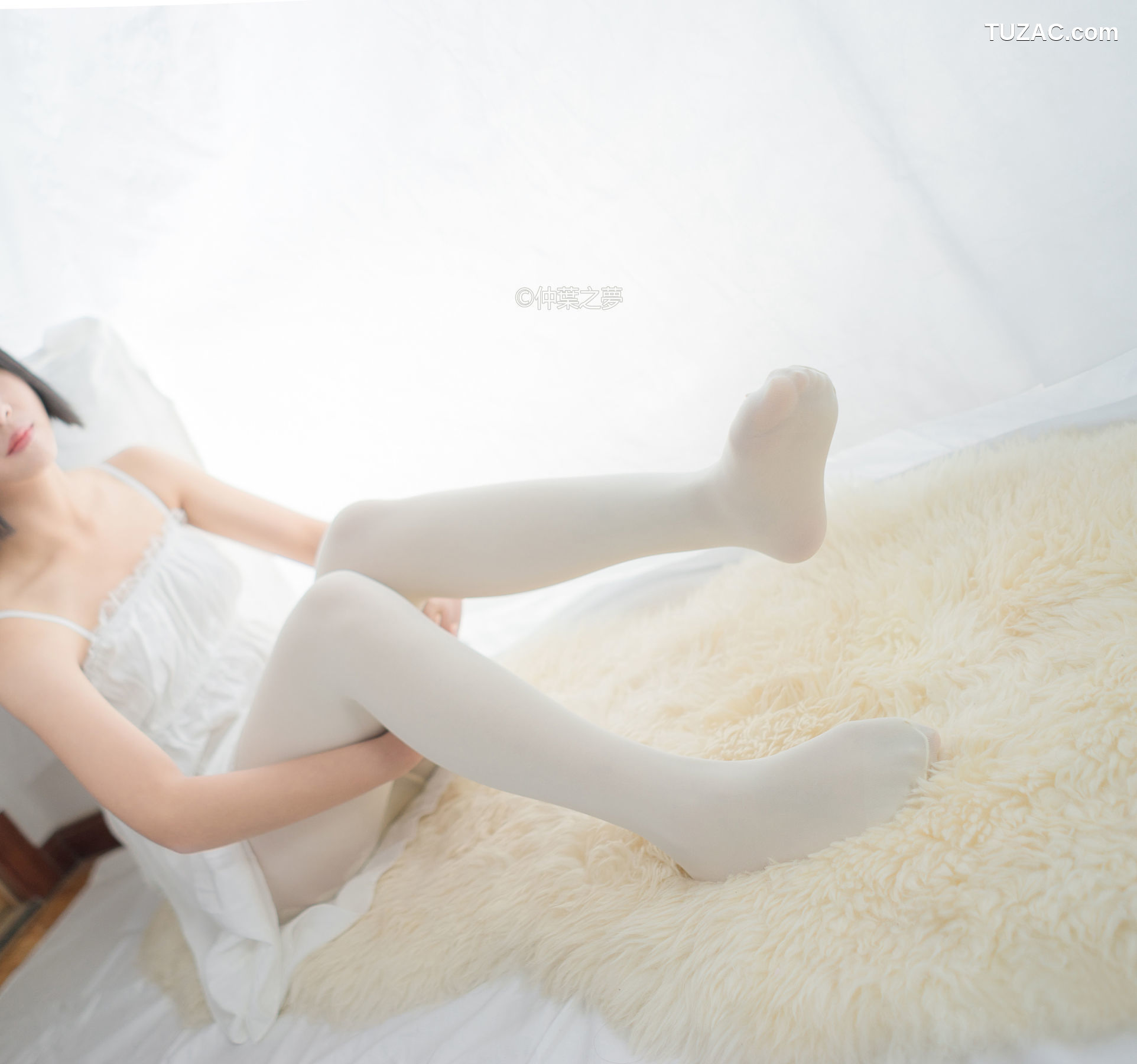 轻兰映画-Grand.001-《清纯白吊带裙》