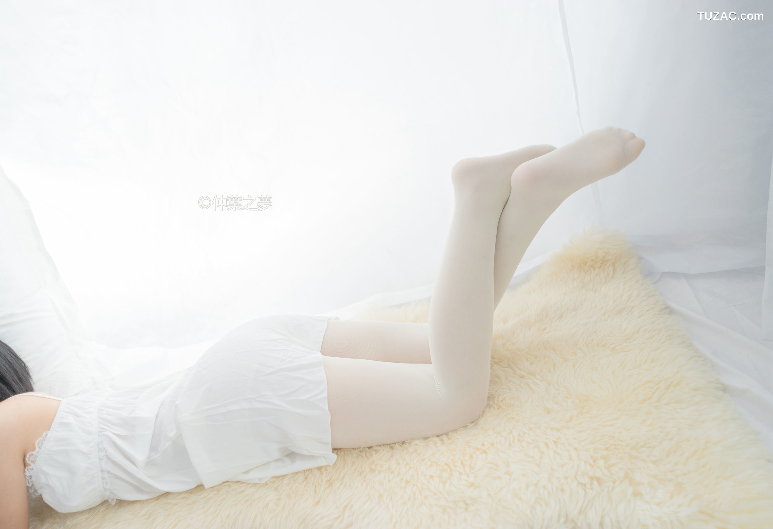 轻兰映画-Grand.001-《清纯白吊带裙》