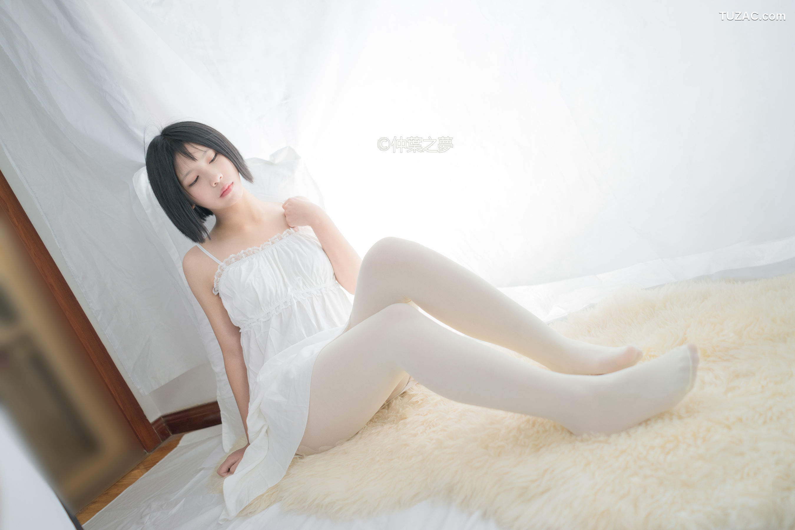 轻兰映画-Grand.001-《清纯白吊带裙》