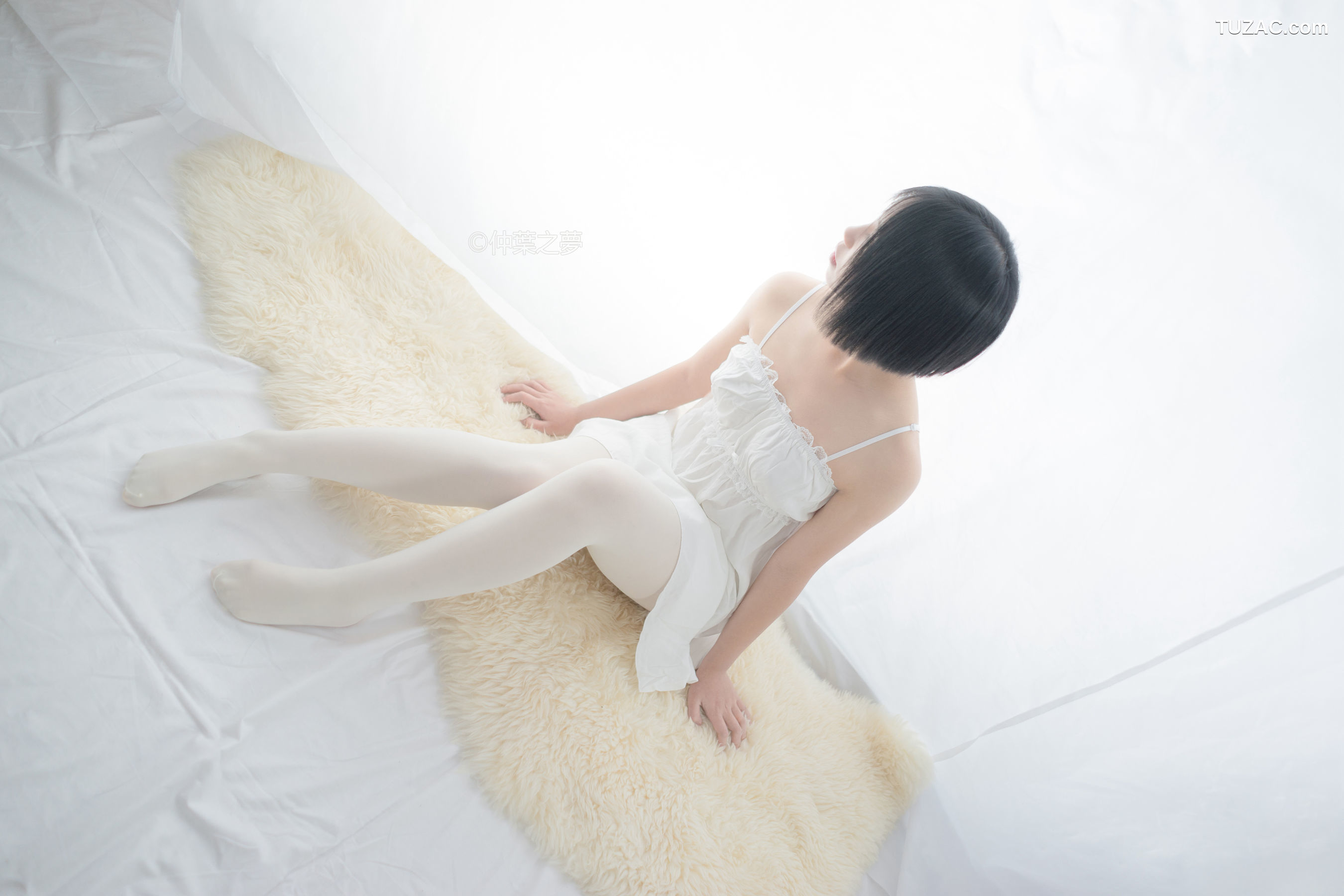 轻兰映画-Grand.001-《清纯白吊带裙》