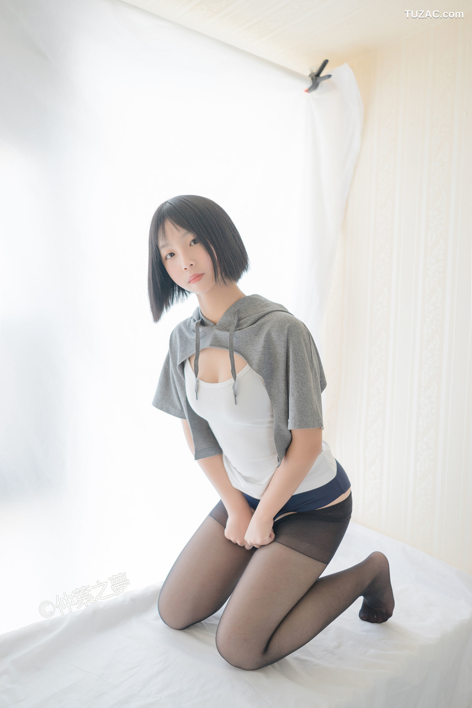 轻兰映画-Grand.003-鹿野奈绪《包臀黑丝》