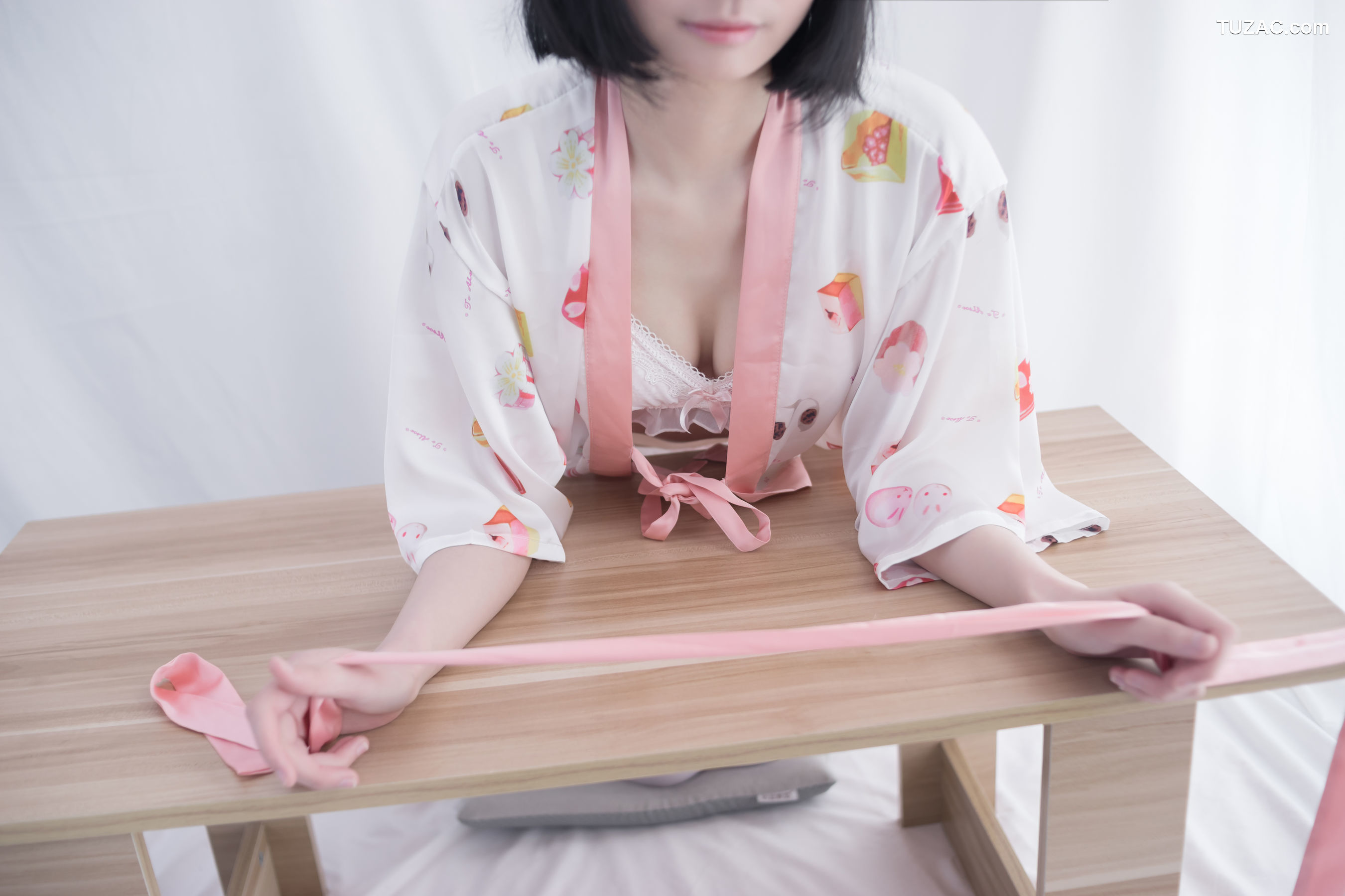 轻兰映画-SPL.004-《妹妹头少女的白丝》